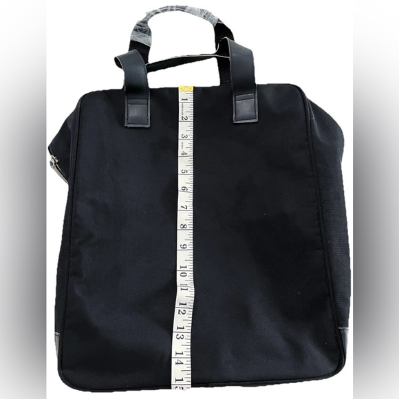 Kenneth Cole New York Black Travel Tote Garment Bag Carry-On 15” with Pouch - Picture 6 of 7